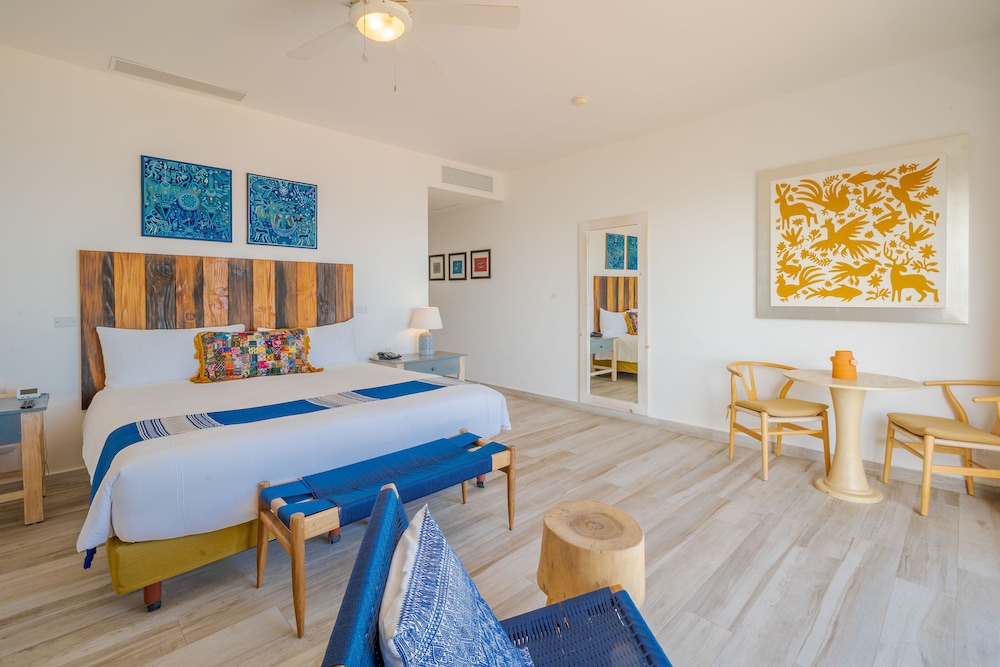 One Bedroom Ocean Balcony