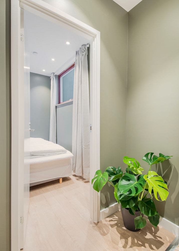 Signature Apartment, Multiple Beds, Non Smoking, Beach View photo 2