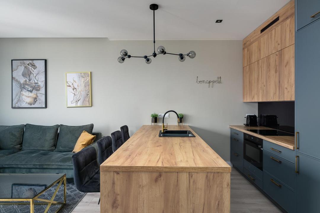 View Apartment with 1 bedroom photo 2