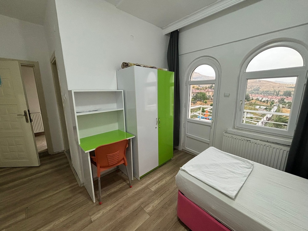 Comfort Room, Park View photo 2