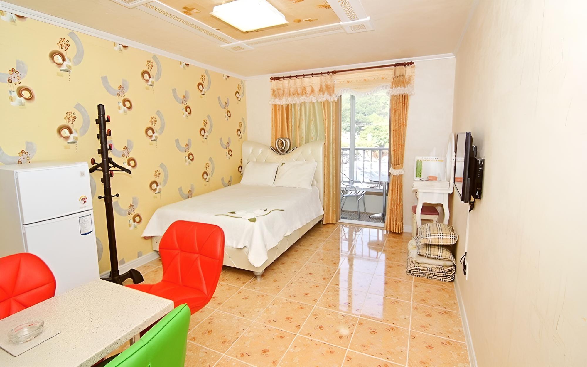 Room (Room 201) photo 1