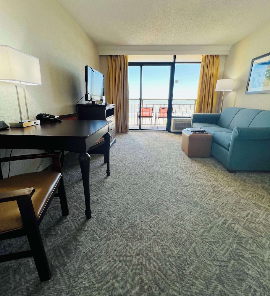 Suite, 2 Queen Beds, Kitchen, Oceanfront (with Sofabed) photo 2