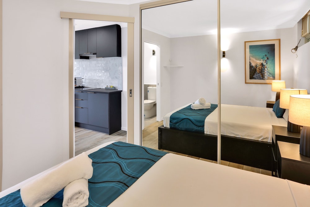 1 Bedroom Beachfront - Deluxe photo 2