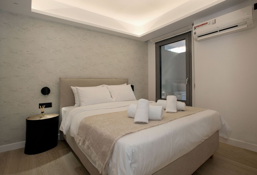 Design Apartment, 1 Bedroom, Garden View, Ground Floor photo 3