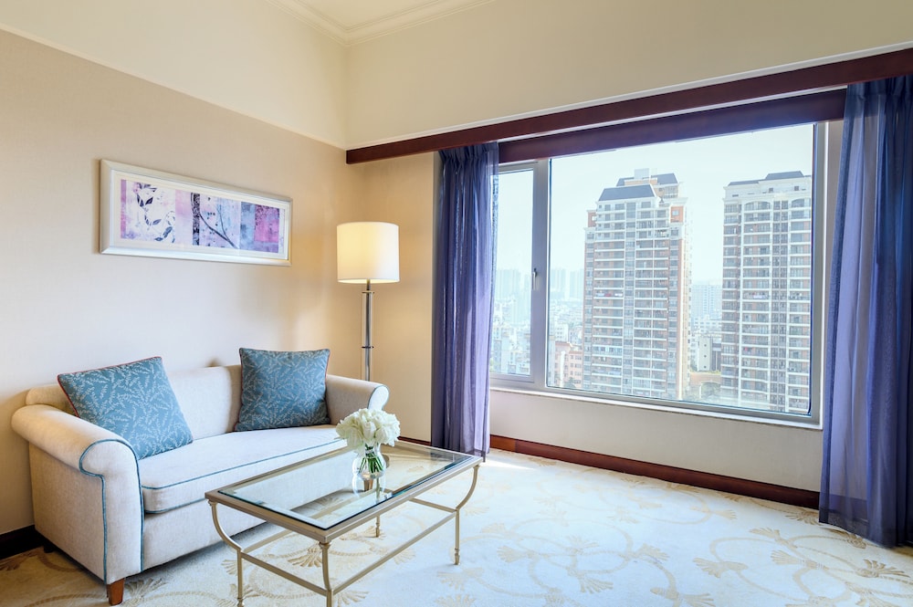 Superior Room, 1 King Bed, City View - Photo 4