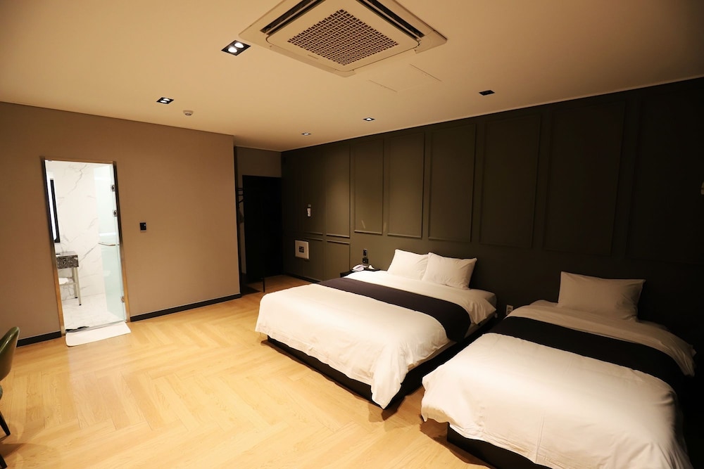Family Twin Room photo 3