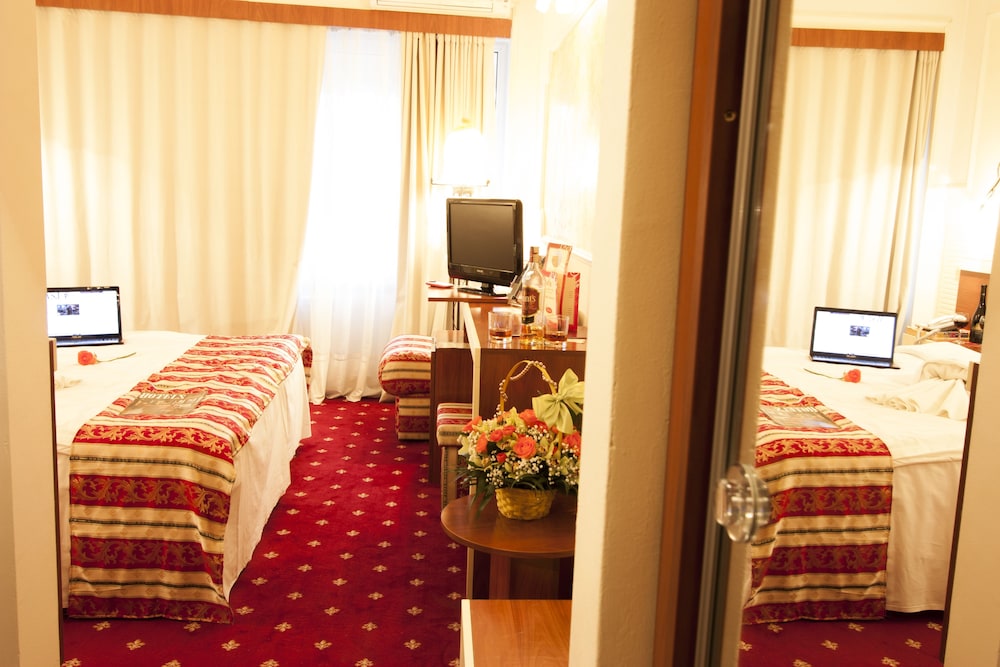 Standard Room ( 4 *) photo 3