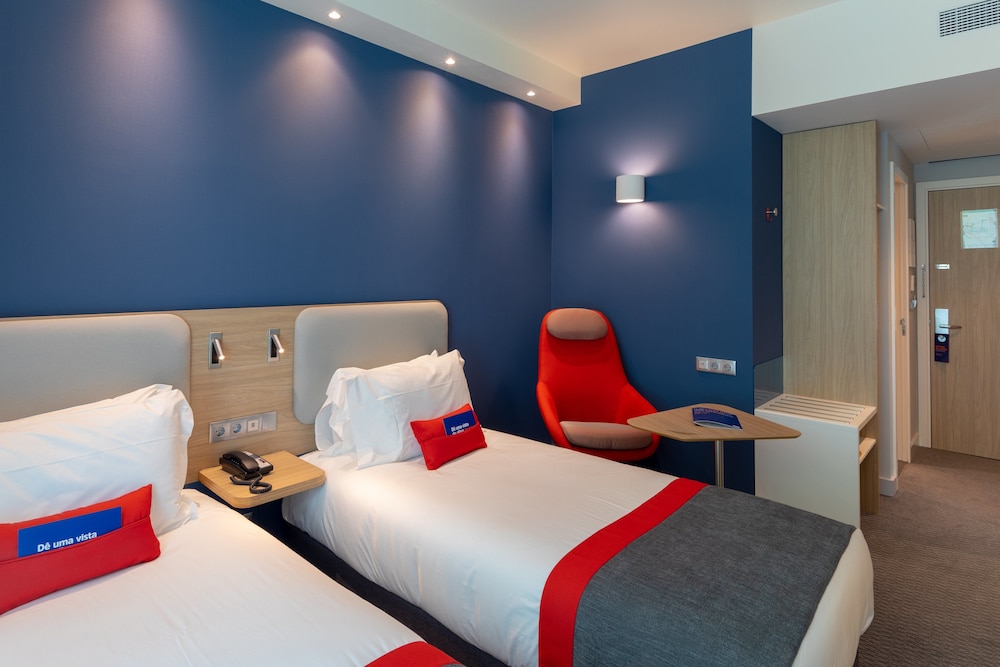 Standard Room, 2 Twin Beds - Photo 5