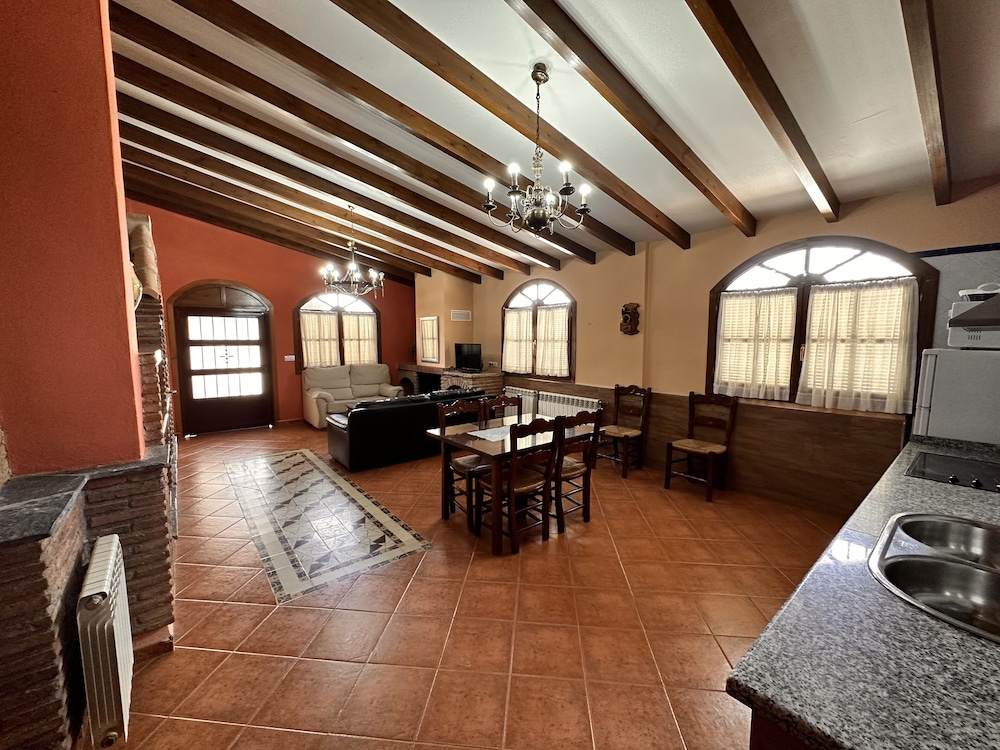 Family Apartment, 2 Bedrooms, Kitchen, Garden View, photo 6