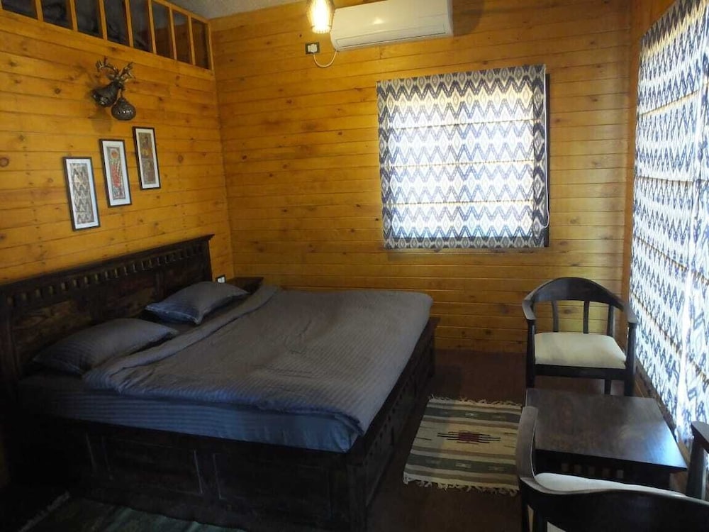 3 Room Swiss Cottage
