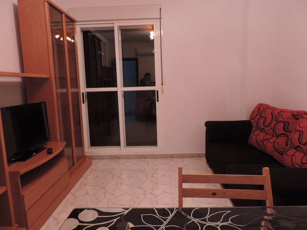 Apartment, 2 Bedrooms, Patio photo 3