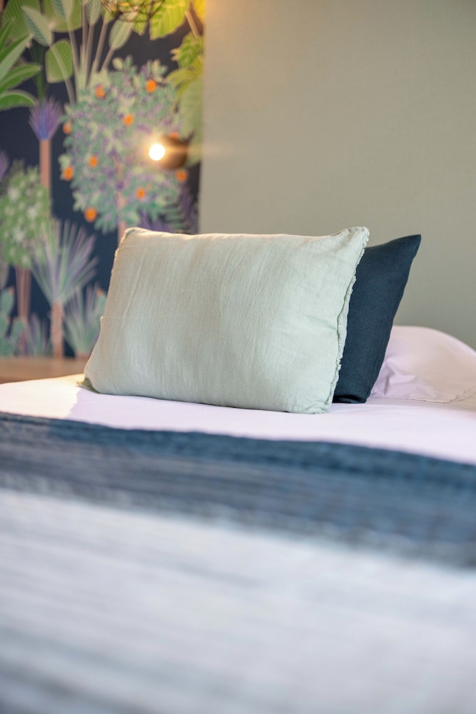 Comfort Quadruple Room, Garden View - Photo 9