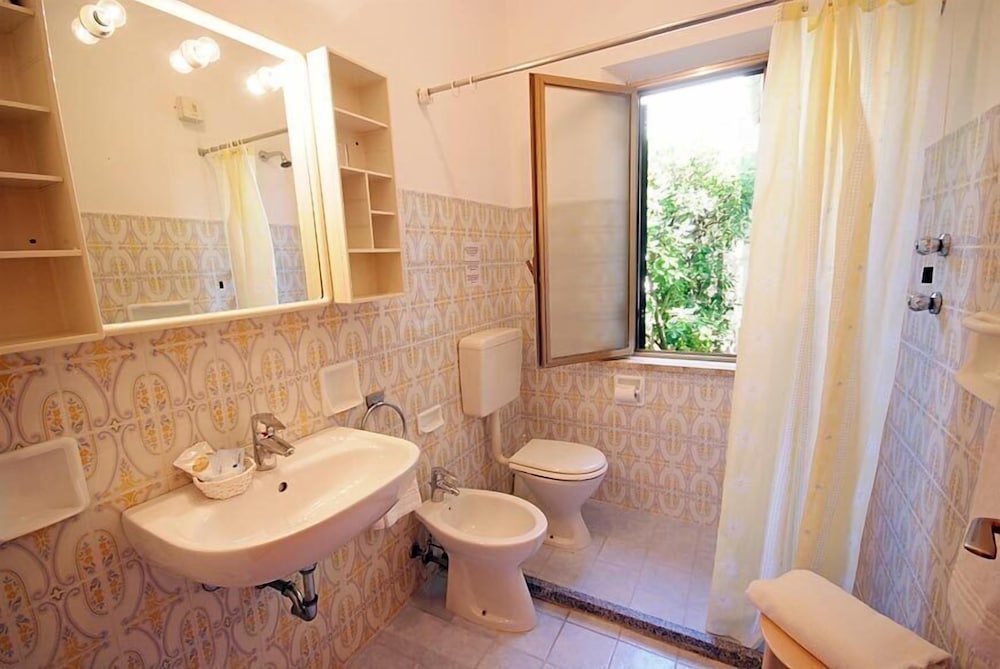 Classic Double or Twin Room photo 2