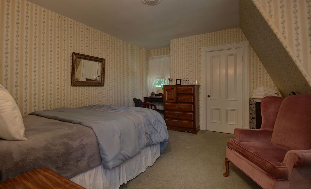 Basic Room (Room 4)