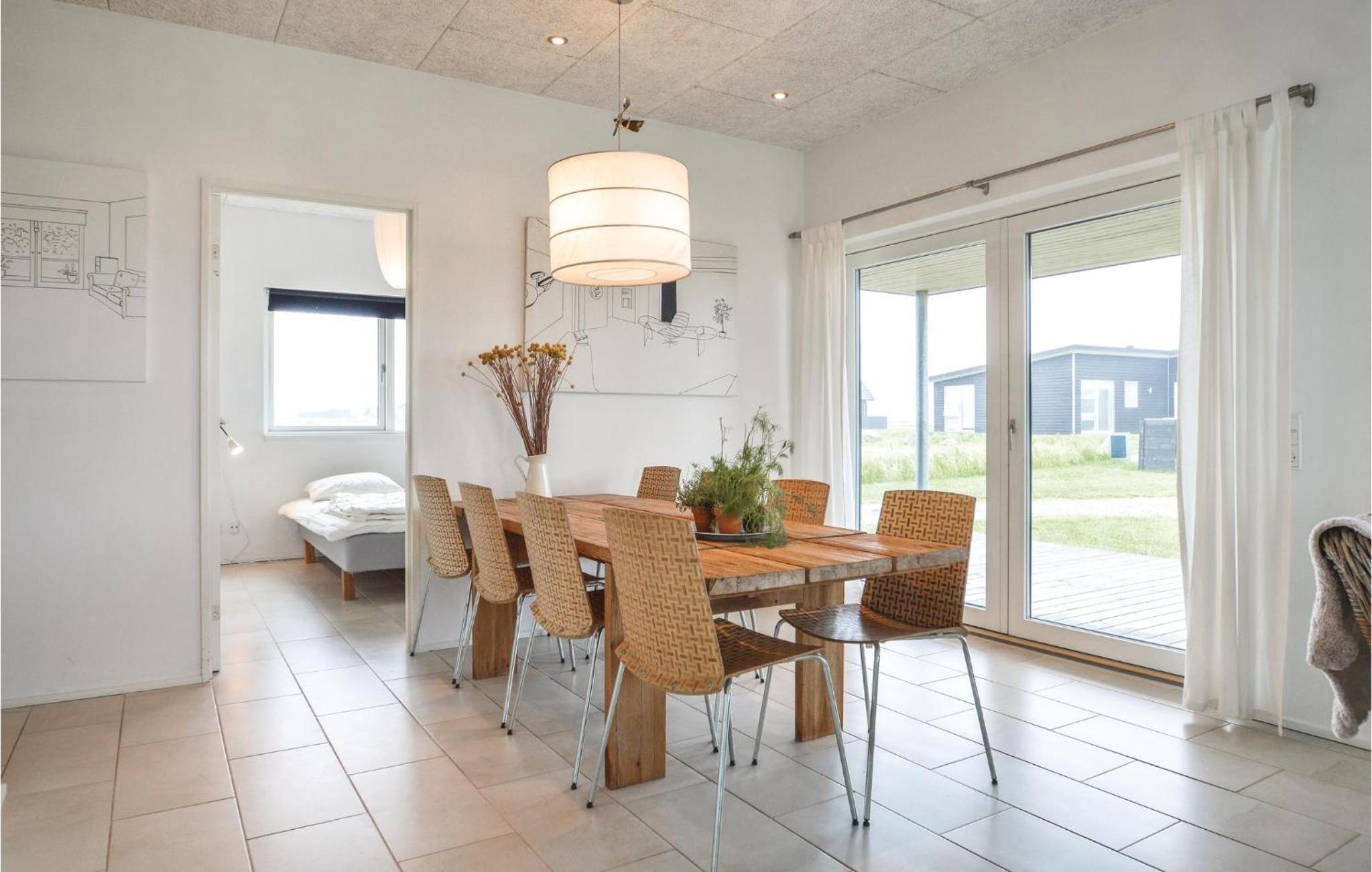Four-Bedroom Vacation Home photo 2