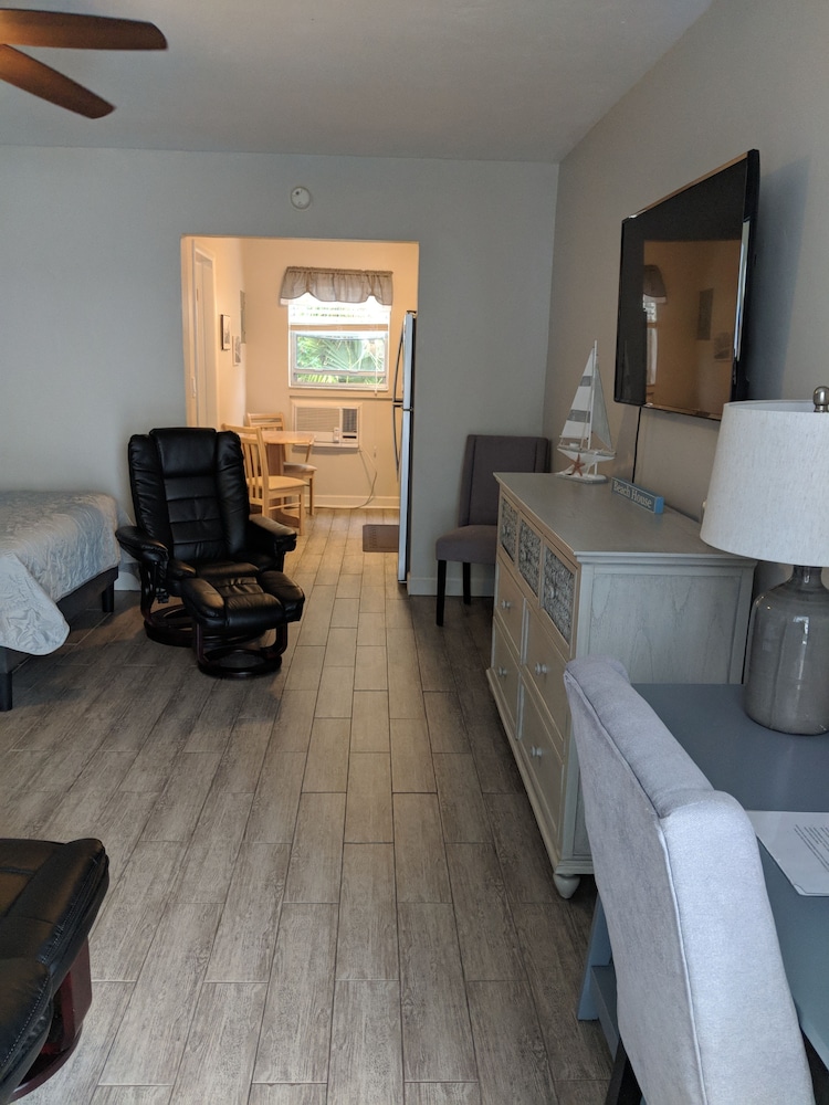 Deluxe Studio Suite, 2 Queen Beds photo 3