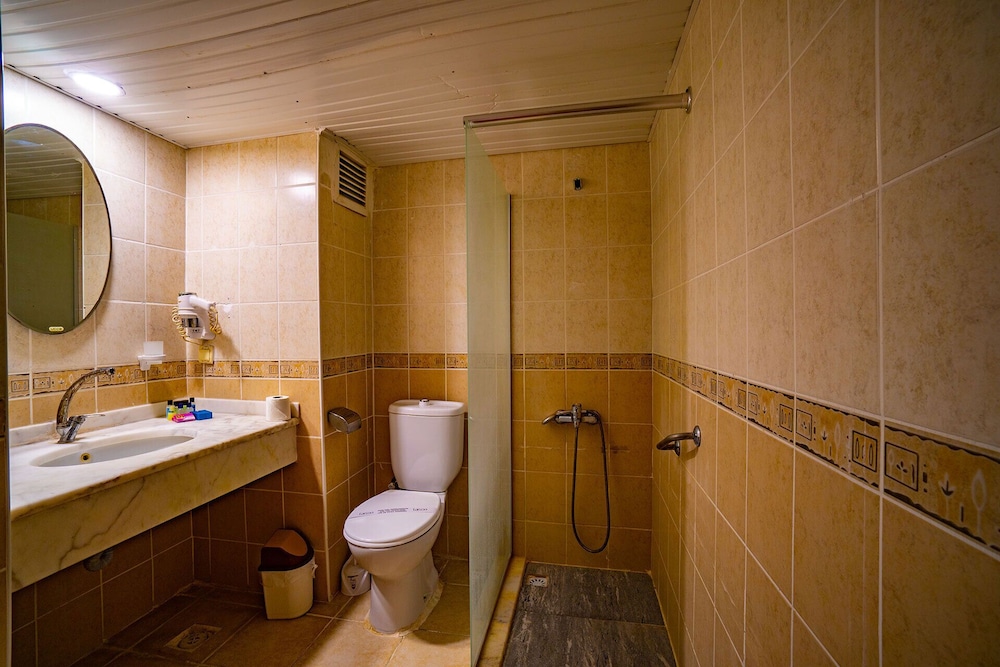 Basic Double or Twin Room photo 2