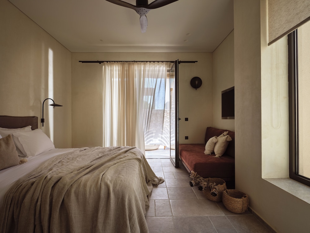 Junior Suite with Private Pool and Garden View - Photo 6