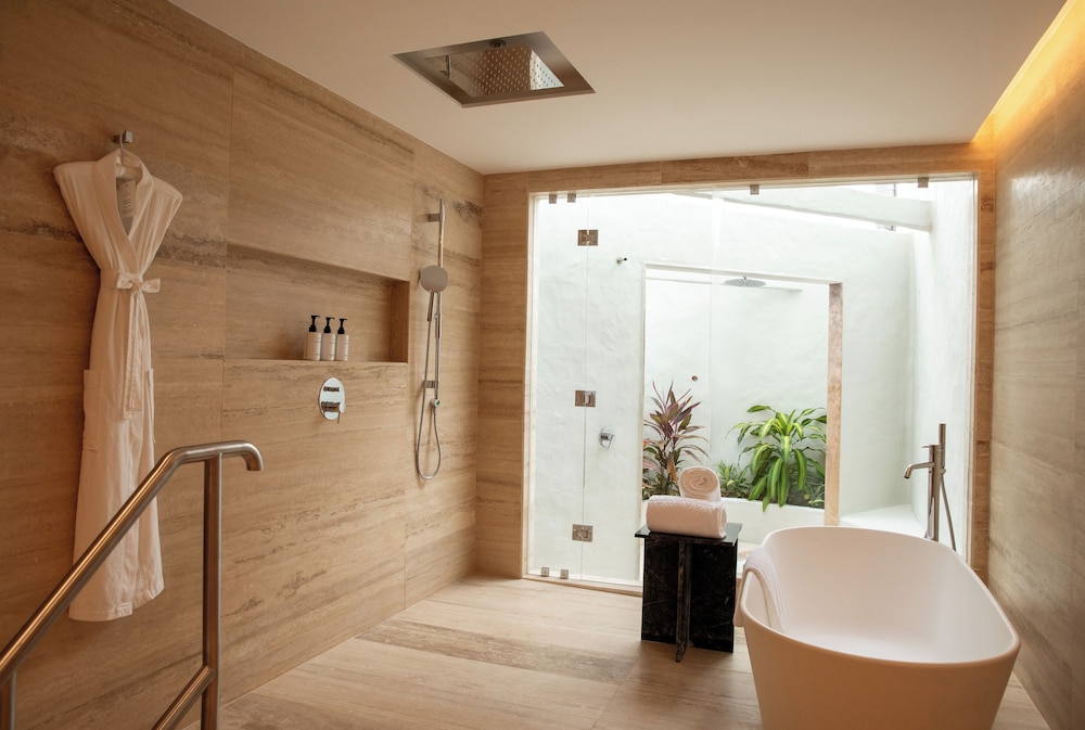 Master Luxury Suite Ocean Front Private Pool & outdoor shower Diamond Club - Photo 7