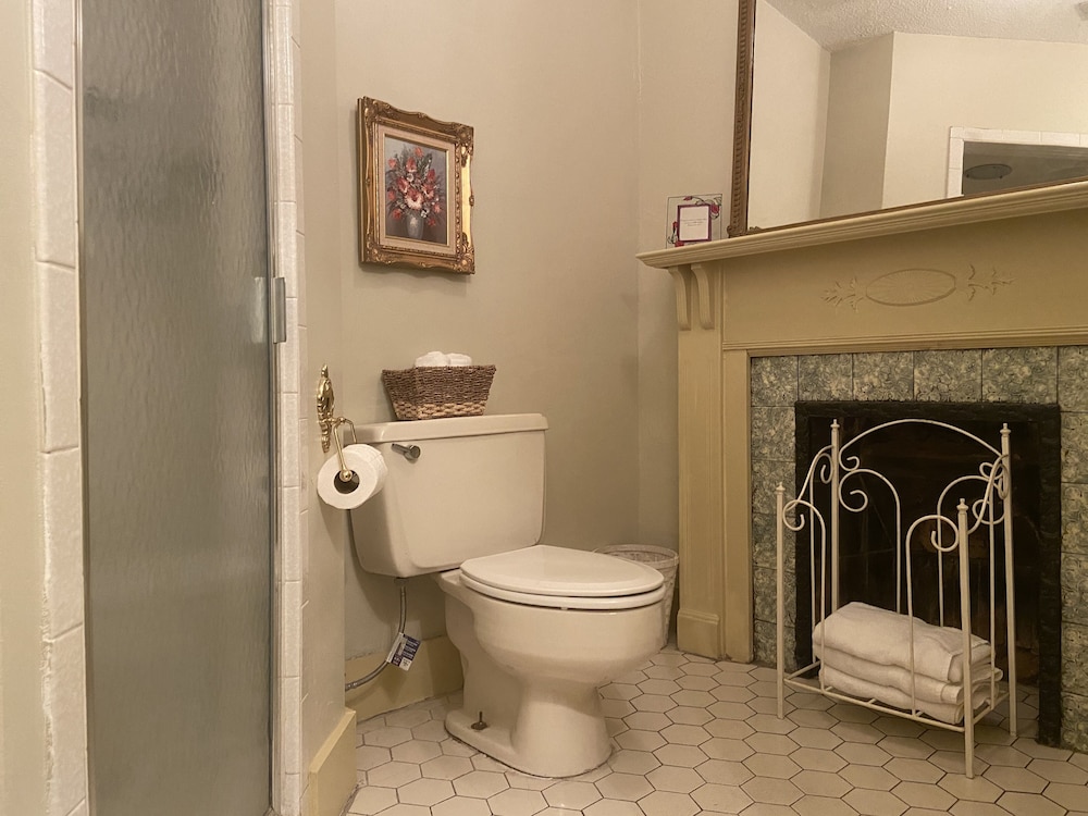 City Room photo 3