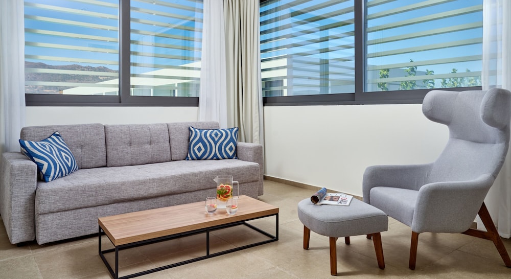 Suite, Garden View