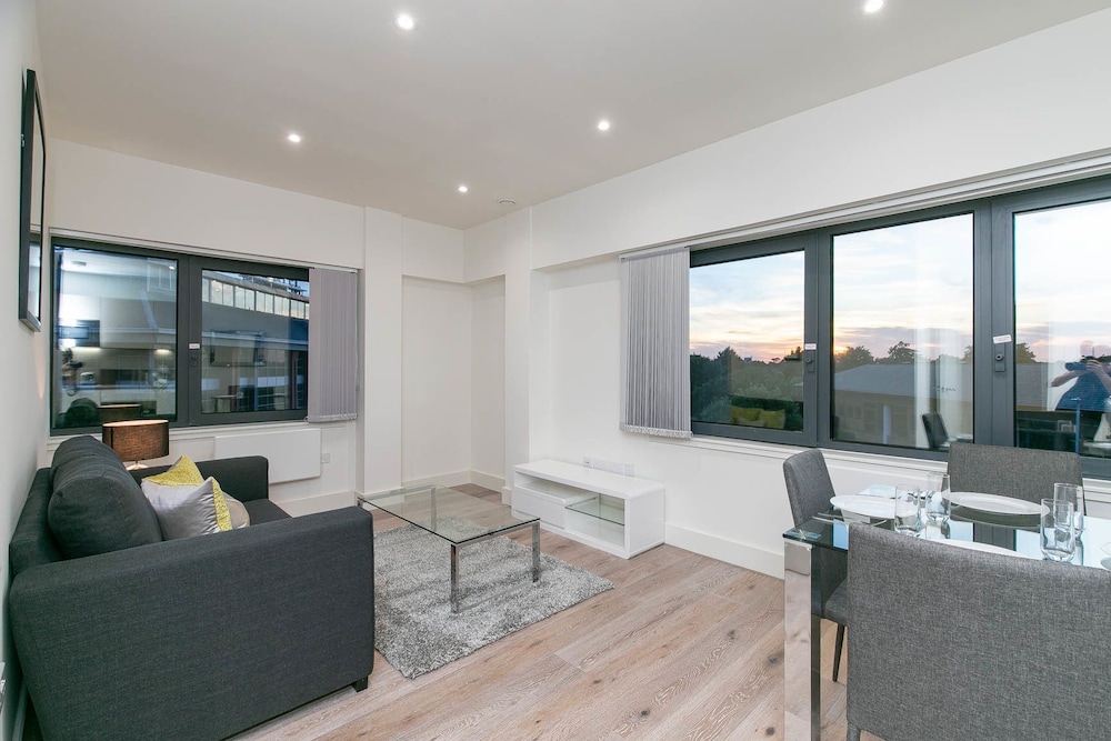 Premier Apartment, 1 Double Bed with Sofa bed, Accessible, Non Smoking photo 3