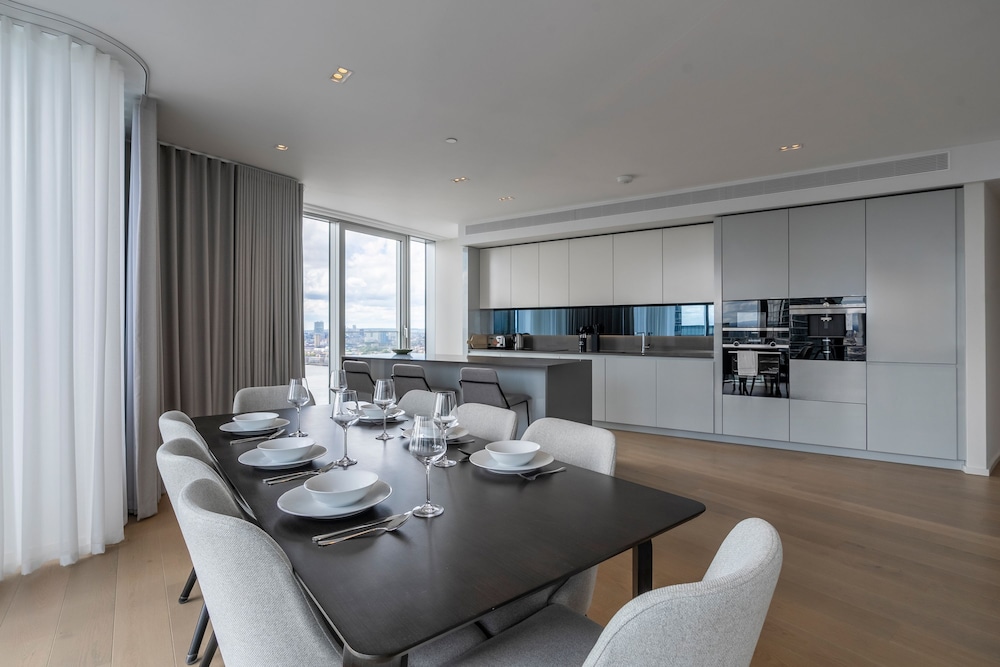 Deluxe Riverside Lejlighed Med Udsigt Over Byen, Billede 6