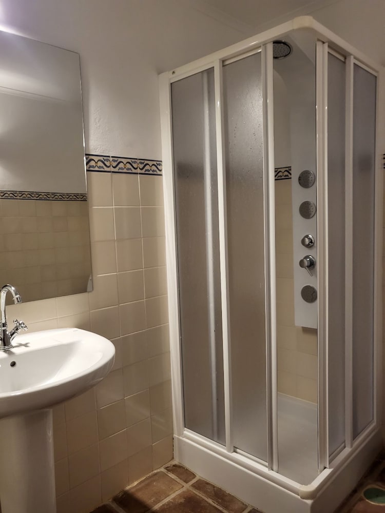Deluxe Double Room - Photo 4