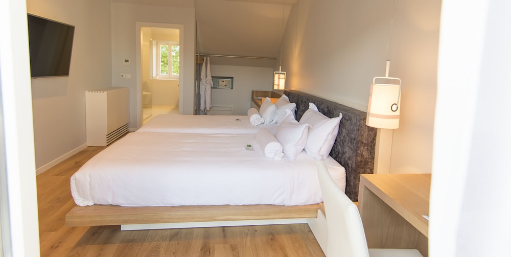 Deluxe Double Room, Balcony photo 2