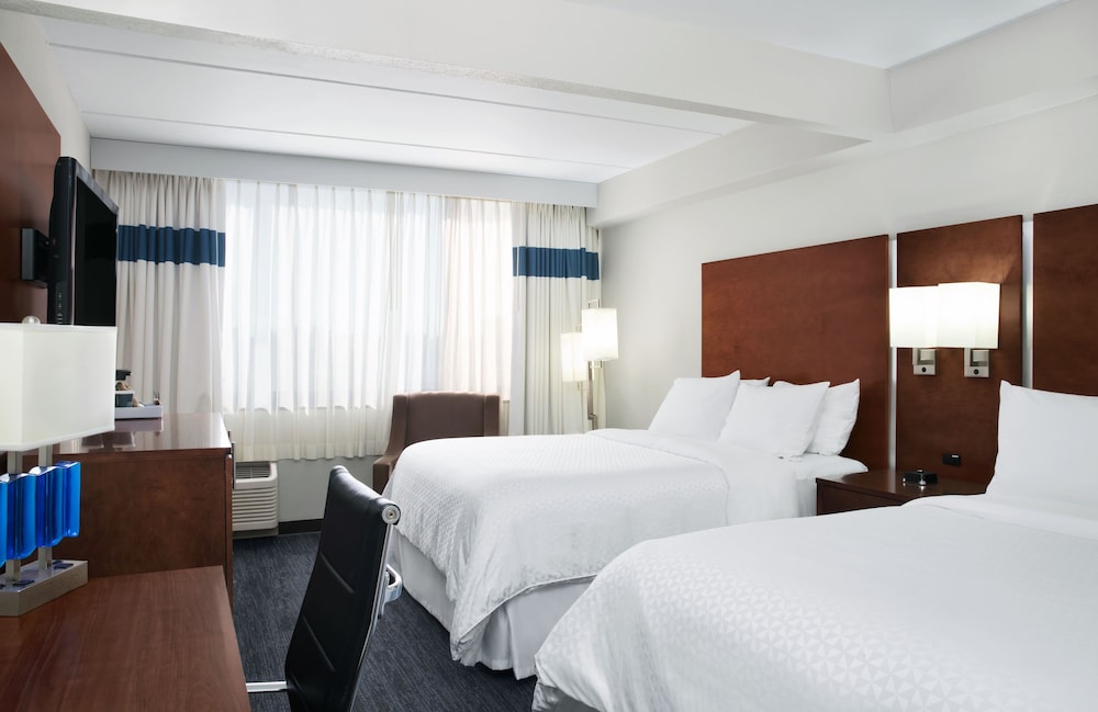 Suite, Multiple Beds - Photo 4