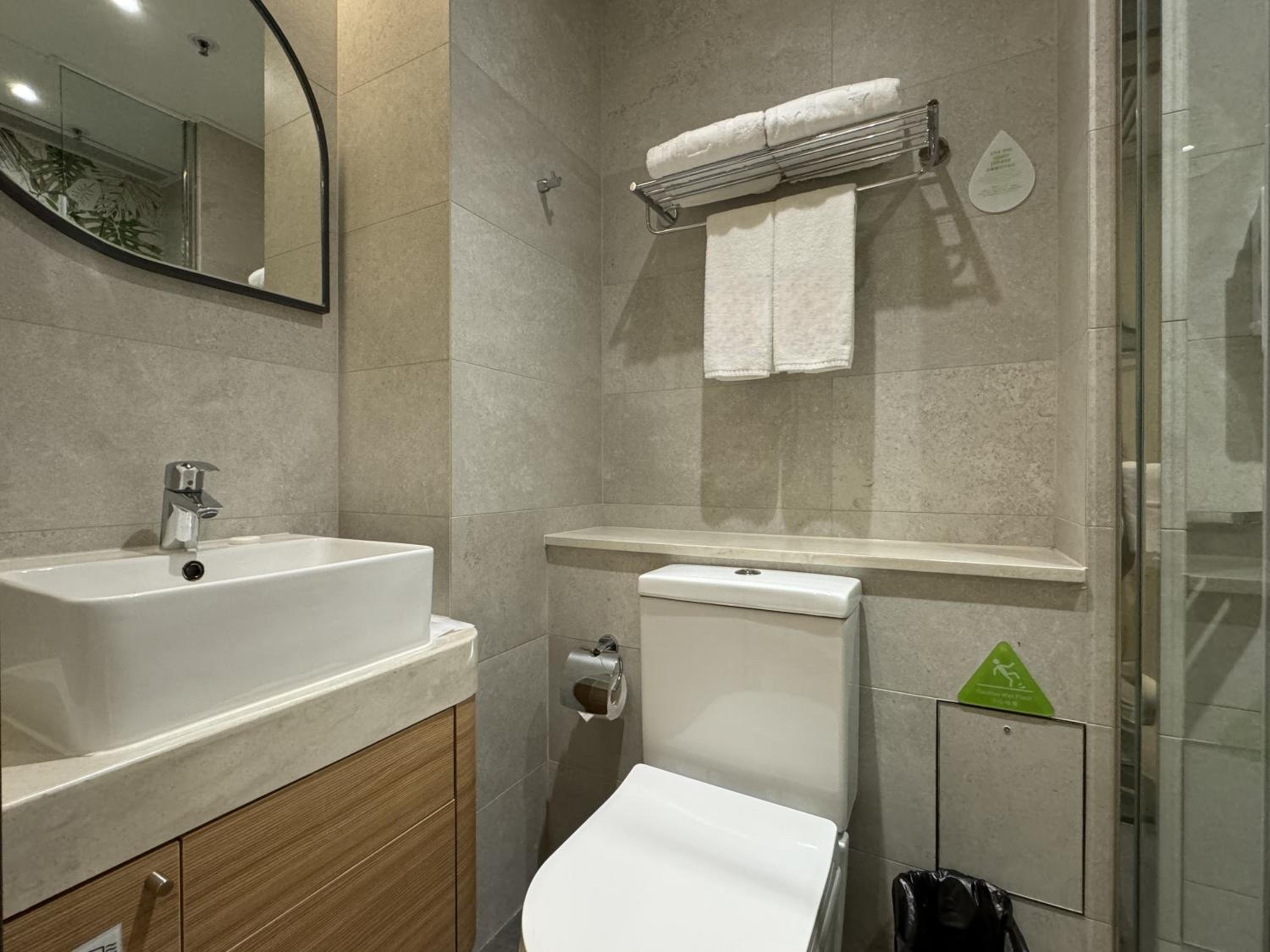 Double or Twin Room photo 3
