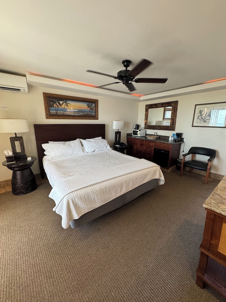 Panoramic Room, 1 King Bed, Ocean View, Oceanfront photo 3
