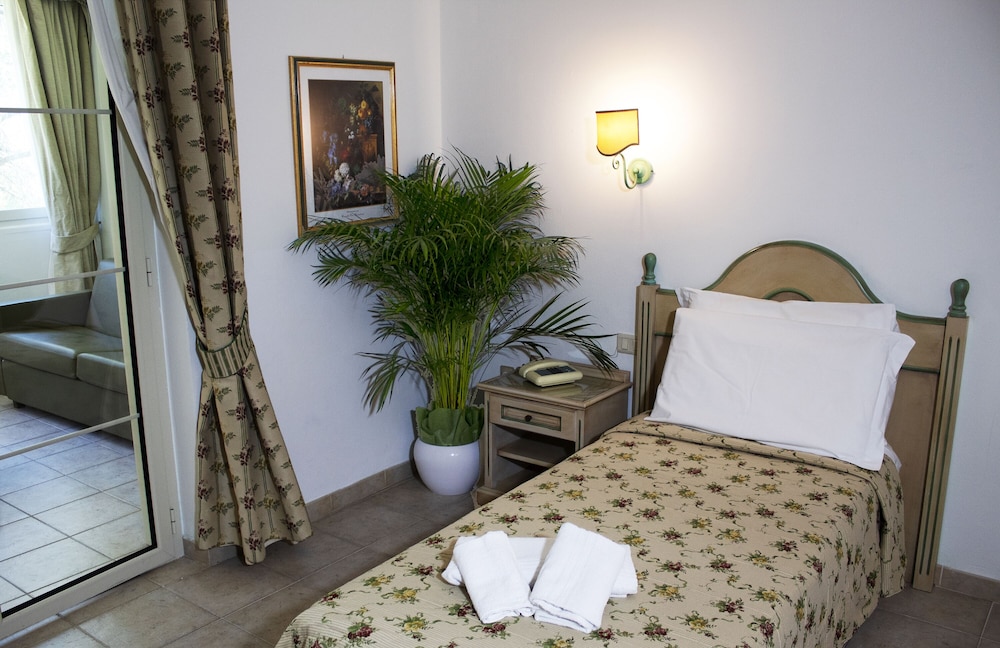 Single Room photo 3