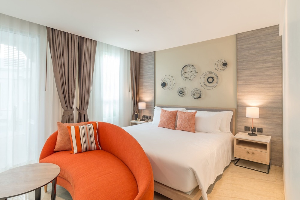 Family Room, 1 King Bed (Residence)