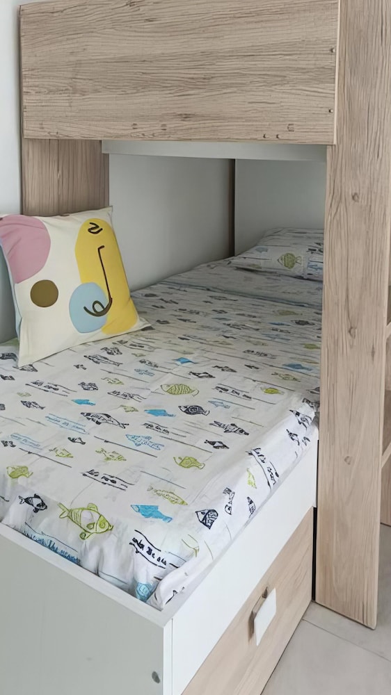 House, 2 Bedrooms