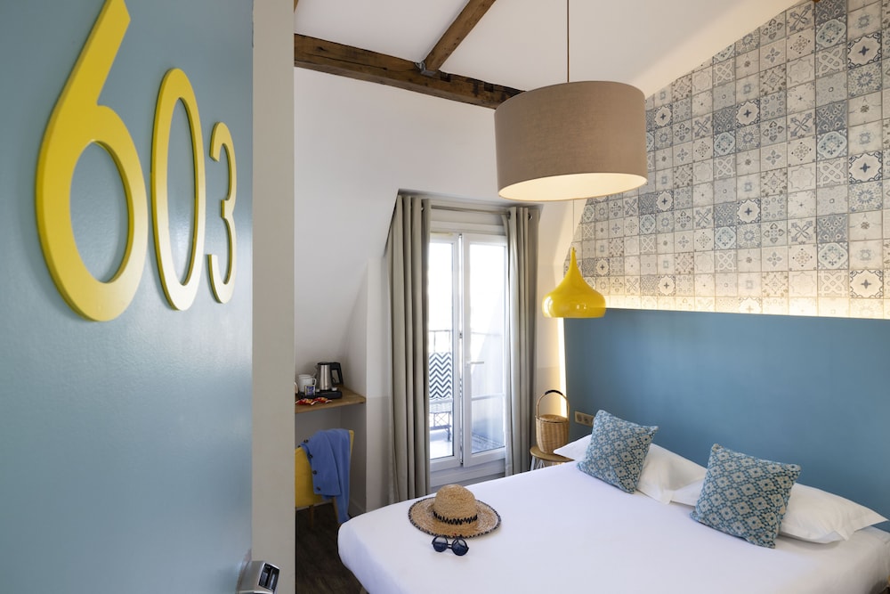Superior Double Room with Balcony and View photo 3