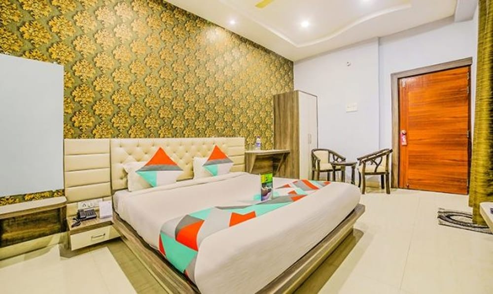 Premium Room, 1 King Bed photo 2