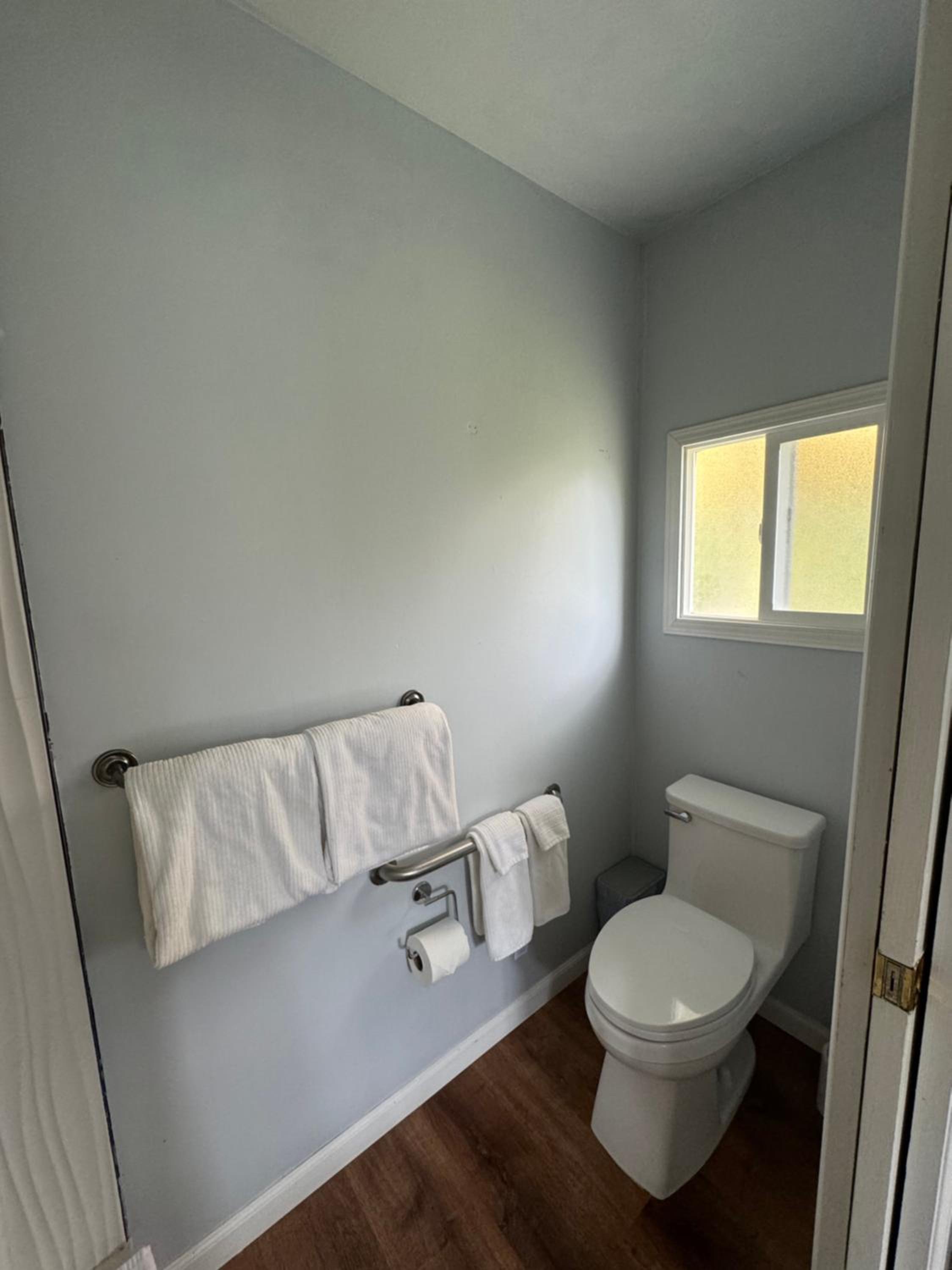 Corner Room with King Bed