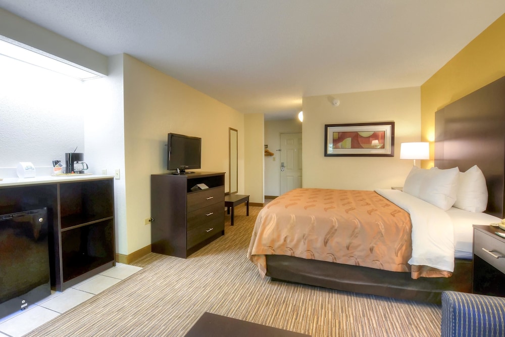Business Suite, 1 King Bed, Non Smoking - Photo 5