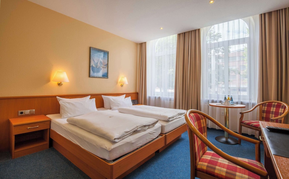 Business Room, 2 Twin Beds photo 2