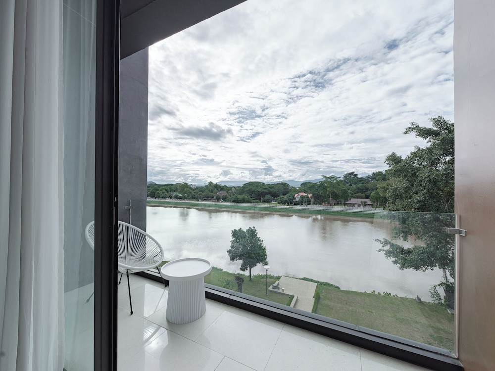 Superior Twin Room, Balcony, River View - Photo 6