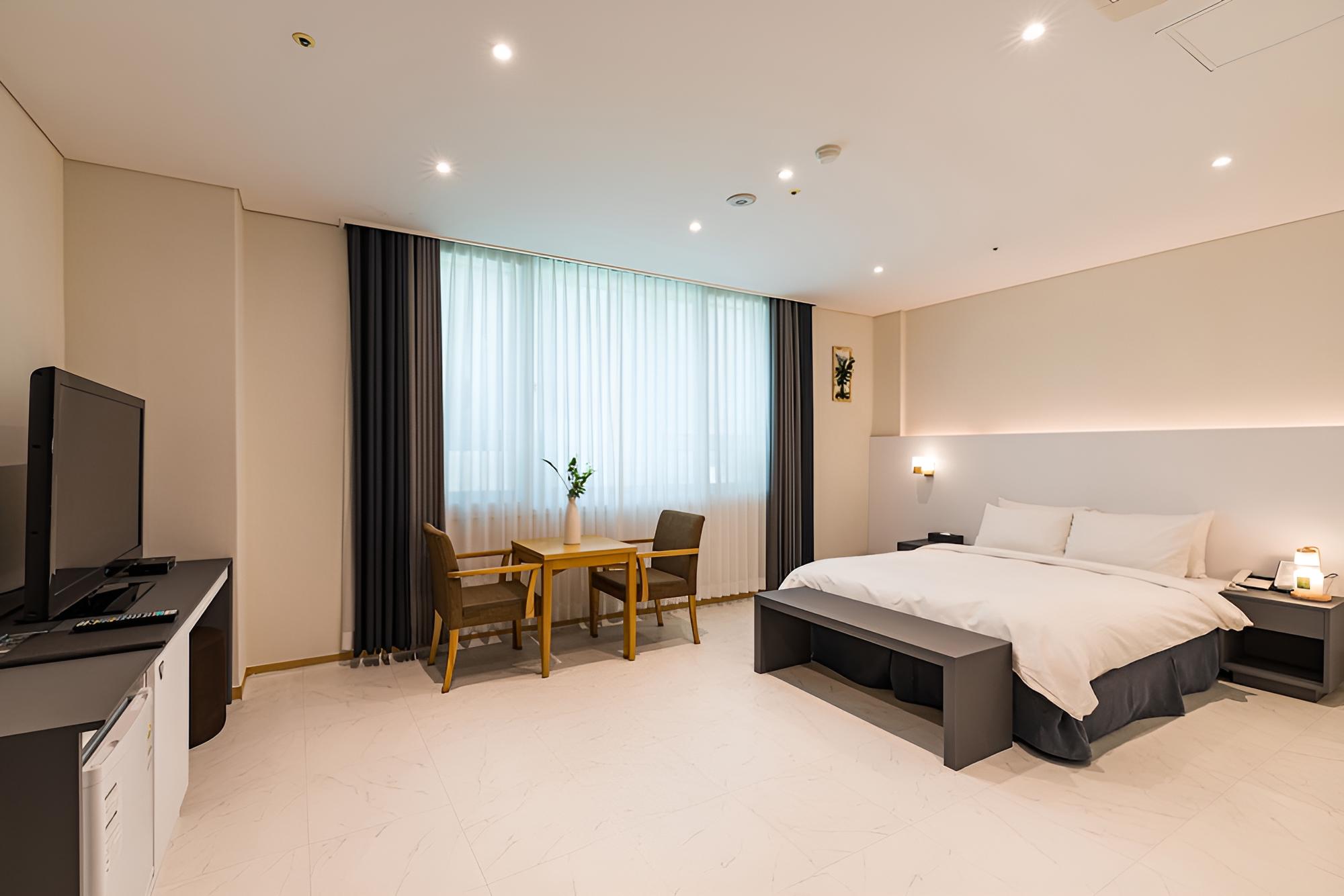 Signature Room photo 2