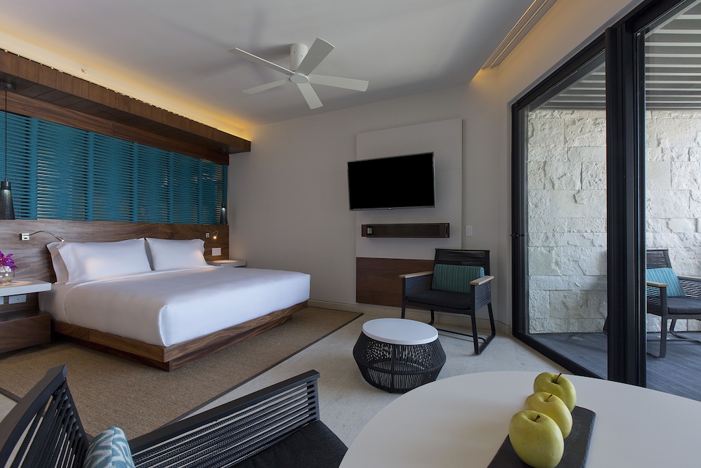 Garden View With 1 King Bed With Small Plunge Pool