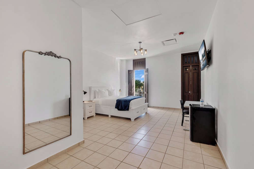Premium Room, City View