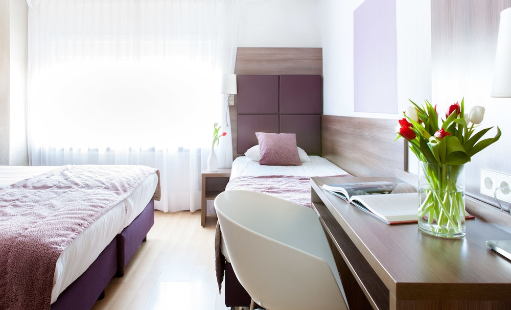 Triple Room, 3 Twin Beds photo 1