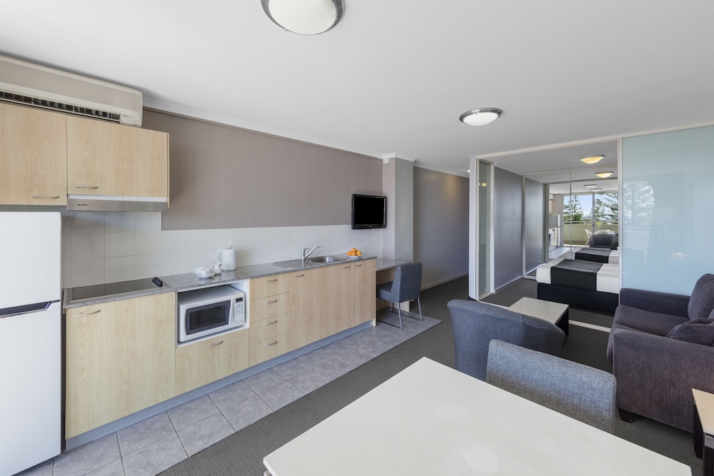 Two Bedroom Apartment - Photo 4
