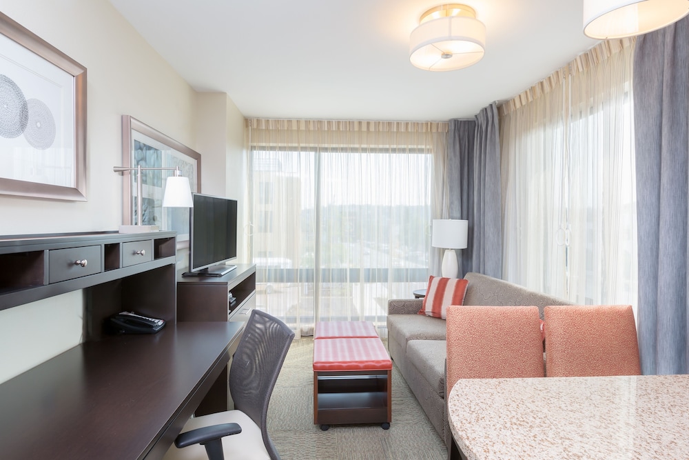 Suite, 1 Bedroom, Accessible, Kitchen (Communications) photo 3