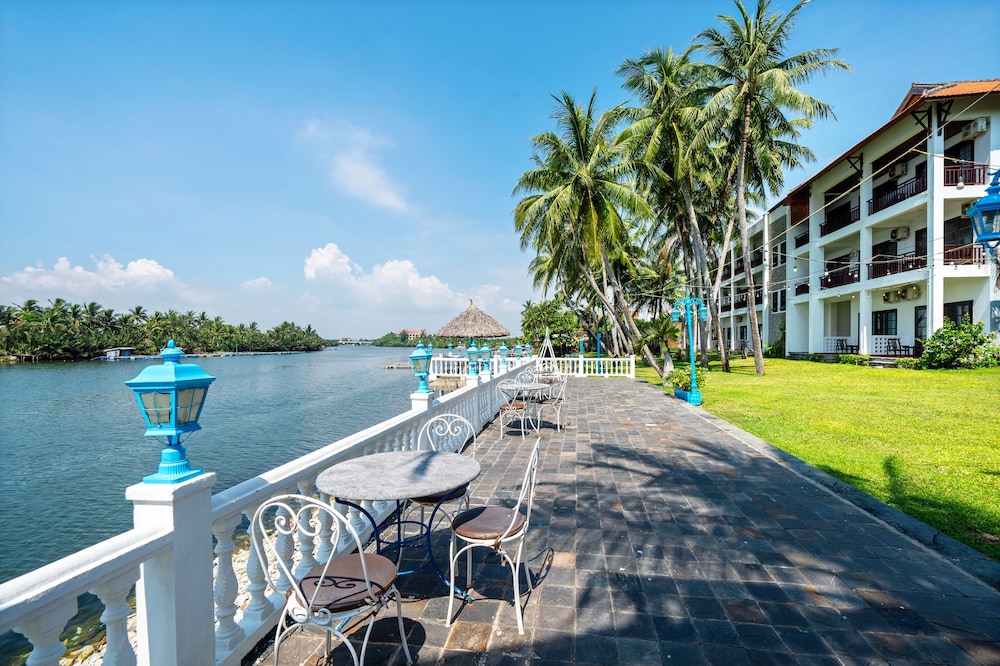 Luxury Double Room, River View photo 2