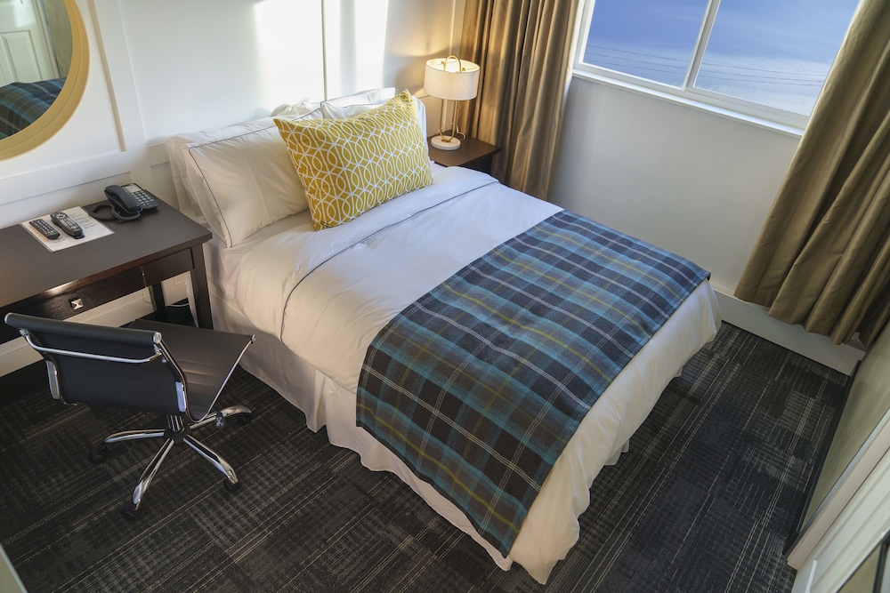 Superior Single Room, 1 Queen Bed, Non Smoking photo 2