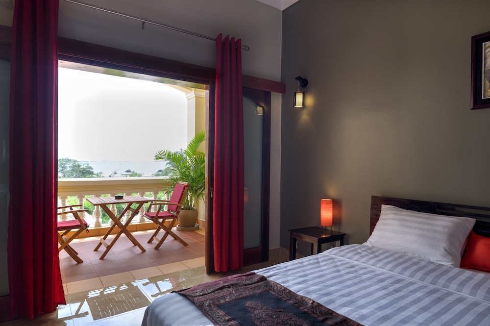 Superior Double Room, 1 Queen Bed, Balcony, Sea View photo 2